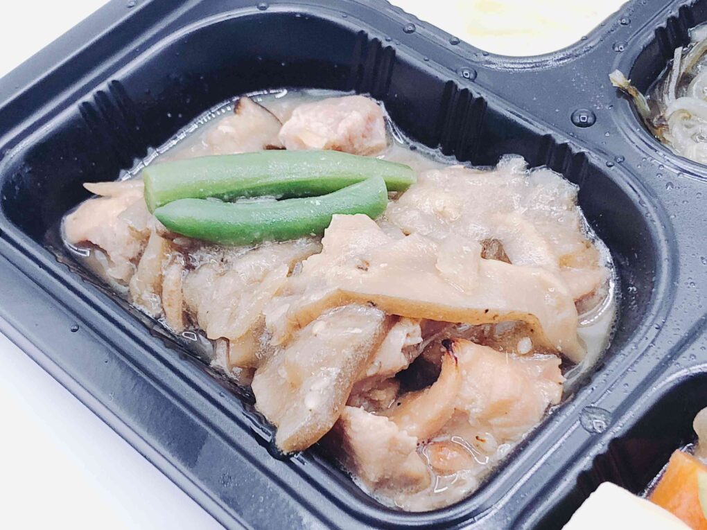 鶏肉の時雨煮と鮭(サケ)の塩焼き